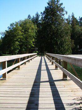 Cabins And Campground At Cultus Lake Park Hotel Chilliwack Exterior photo